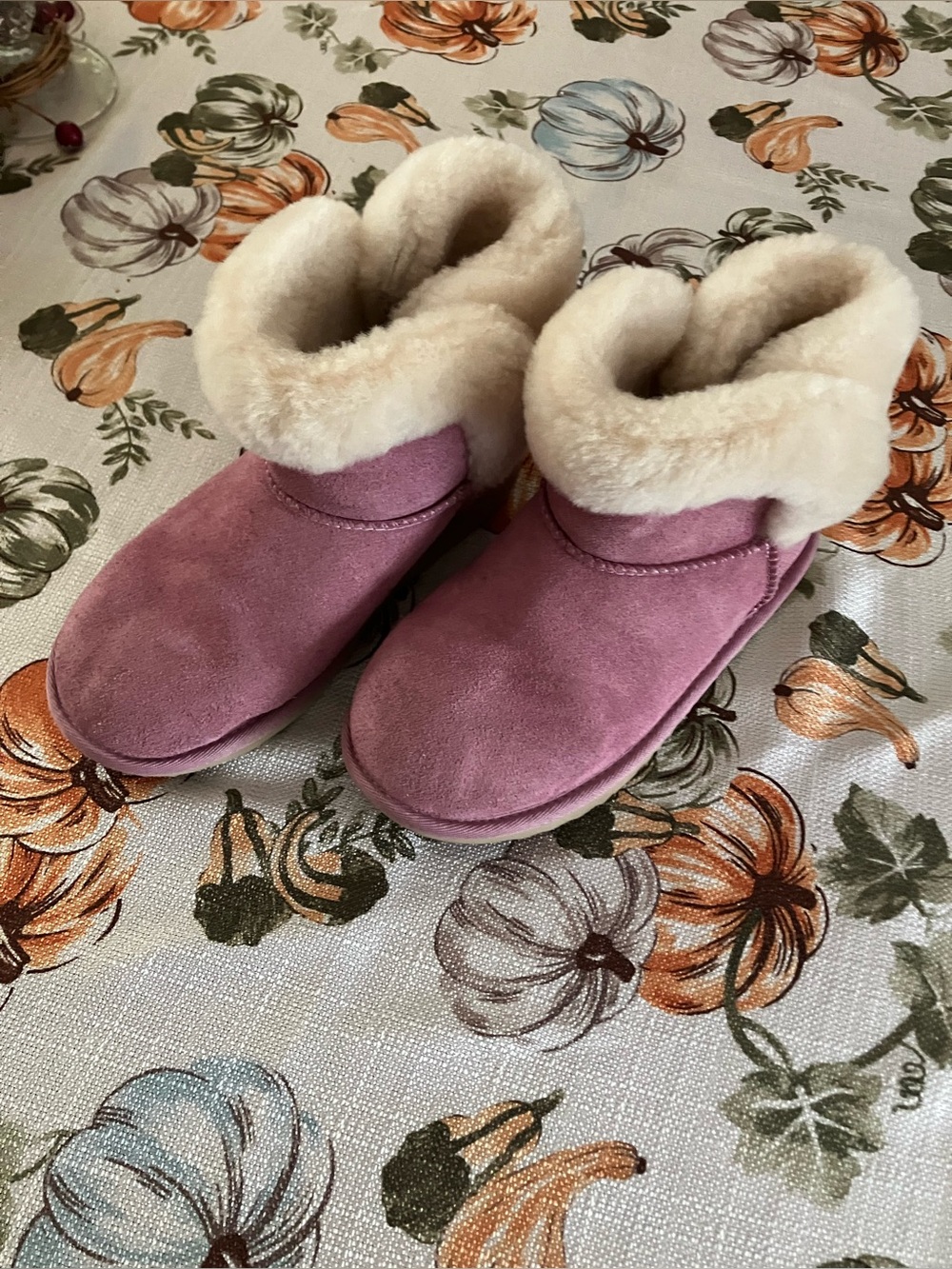 UGG Pink Suede Shearling-Trim Kids Booties